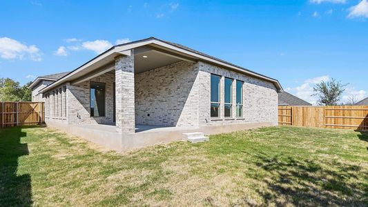 New construction Single-Family house 369 Prickly Poppy Loop, Niederwald, TX 78640 Design 2263W- photo 10 10