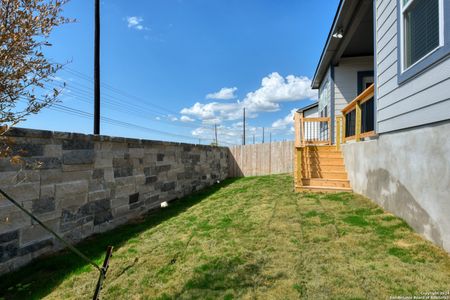 New construction Single-Family house 1417 Alleyton Ct, Seguin, TX 78155 Carter Homeplan- photo 2 2