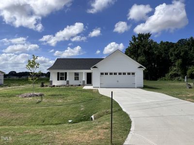 New construction Single-Family house 161 Grace Ridge Court, Benson, NC 27504 - photo 0