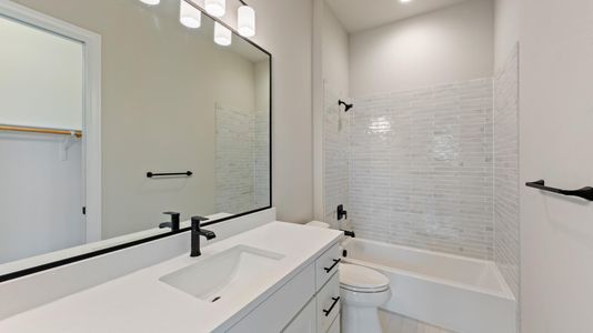 New construction Single-Family house 109 Lazy Oak Pl, Spicewood, TX 78669 plan Mulberry - image 14