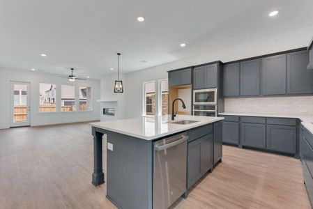 New construction Single-Family house 250 Landon Trl, Fate, TX 75189 plan Roberts - S4308 - image 18
