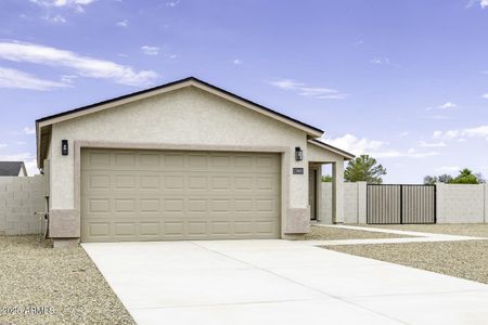 New construction Single-Family house 15960 S Stevens Pl, Arizona City, AZ 85123 - image