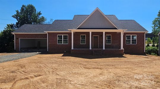 New construction Single-Family house 543 N C Avenue, Maiden, NC 28650 - photo 0