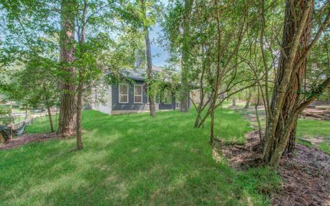 New construction Single-Family house 1802 Rollingwood Dr, Huntsville, TX 77340 - image