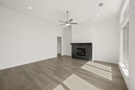 New construction Single-Family house 974 Reeves Dr, DeSoto, TX 75115 plan Manor (Courtyard) - image 16