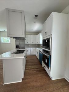 New construction Single-Family house 580 Glendale Rd, Scottdale, GA 30079 - image 6