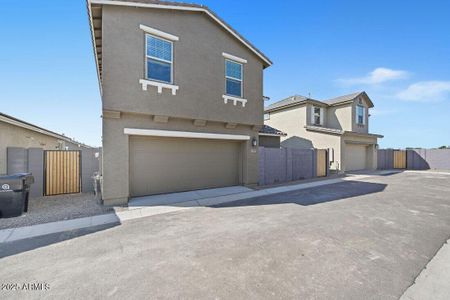 New construction Single-Family house 10002 W Piccadilly Rd, Avondale, AZ 85392 plan CC-RM3 - image