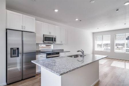 New construction Single-Family house 46569 Sunflower Ln, Bennett, CO 80102 - image 12