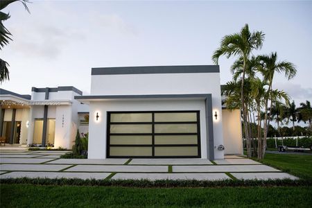New construction Single-Family house 13231 Sw 220 St, Miami, FL 33170 - image