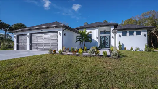 New construction Single-Family house 2565 28Th Ave Se, Naples, FL 34117 - image