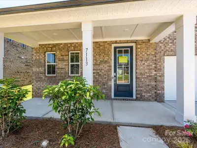 New construction Single-Family house 7113 Short Stirrup Ln, Mint Hill, NC 28227 plan Henderson - image
