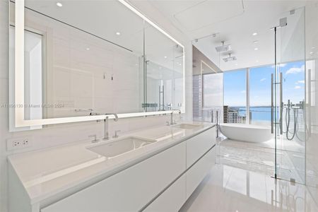 New construction Condo/Apt house 300 Biscayne Blvd Way, Unit 3404, Miami, FL 33131 - photo 18 18