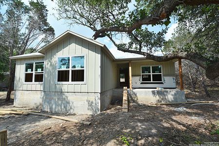 New construction Single-Family house 366 Antler Dr, Spring Branch, TX 78070 - photo 0