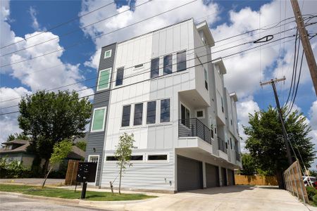 New construction Townhouse house 1004 Travis Avenue, Unit 100, Fort Worth, TX 76104 - photo 0