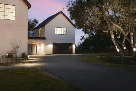 New construction Single-Family house 4405 Hennig Dr, Austin, TX 78738 - image