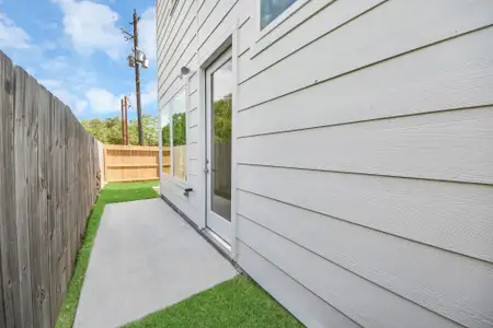 New construction Single-Family house 13402 Sombrero Cay Dr, Houston, TX 77047 - image 4