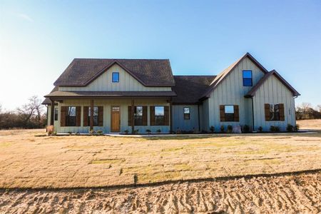 New construction Single-Family house 1056 Salvation Dr, Weatherford, TX 76088 Manor Farm House- photo 1 1