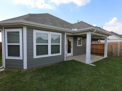 New construction Single-Family house 32419 Sunbeam Dr, Fulshear, TX 77441 plan Magnolia - image