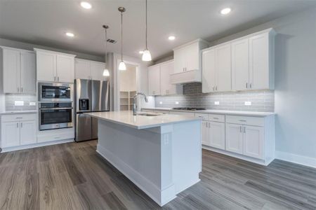 New construction Single-Family house 801 Peaceful Ln, Argyle, TX 76226 Magnolia - photo 6 6