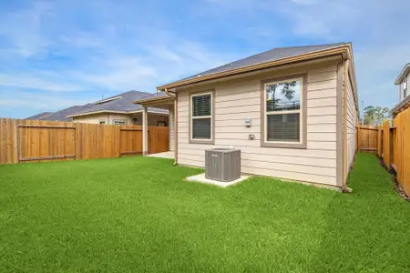 New construction Single-Family house 320 Lane Emerald Thicket, Huffman, TX 77336 null- photo 31 31
