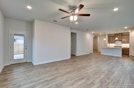 New construction Single-Family house 2667 Greenwell Ln, New Braunfels, TX 78130 Enclave Series - Bali- photo 5 5