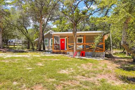 New construction Single-Family house 568 28Th St W, Lakehills, TX 78063 - image
