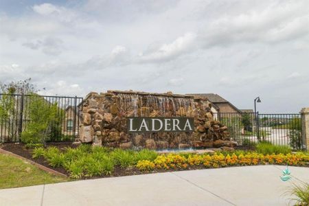 New construction Single-Family house 5924 Carmona Trl, Fort Worth, TX 76123 null- photo 2 2