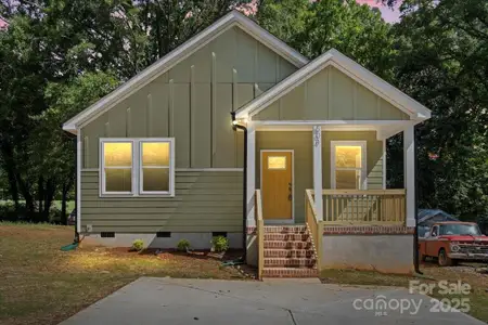 New construction Single-Family house 504 Fayetteville Ave, Statesville, NC 28677 null- photo 0