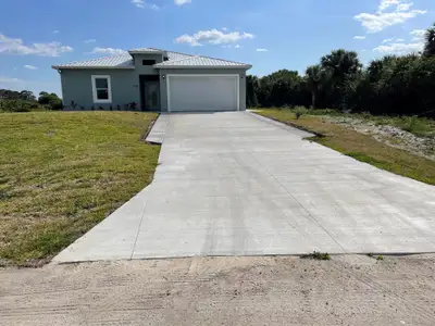 New construction Single-Family house 115 Lansing Cir, Labelle, FL 33935 - image
