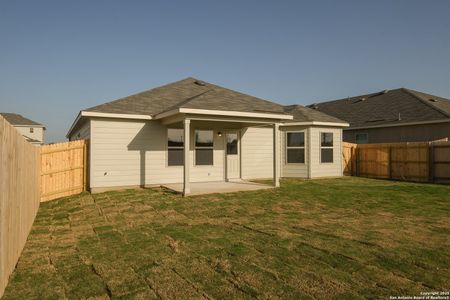 New construction Single-Family house 8106 Champion Crk, San Antonio, TX 78252 Moscoso - 40' Smart Series- photo 11 11