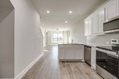 New construction Townhouse house 6811 Robert Reed Dr, Arlington, TX 76001 - image 7