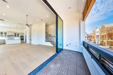 New construction Townhouse house 6140 Cottage Grove Lake Dr, Houston, TX 77007 - image