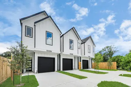 New construction Single-Family house 5029 Broom St, Unit A, Houston, TX 77091 - image