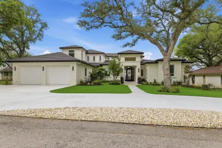 New construction Single-Family house 136 S Shorewood Dr, Granite Shoals, TX 78654 - image