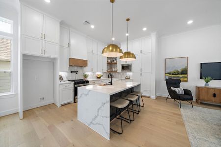 New construction Single-Family house 923 Fisher St, Unit B, Houston, TX 77018 - image 14