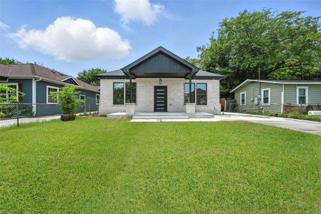 New construction Single-Family house 4343 Highland St, Lancaster, TX 75134 null- photo 0