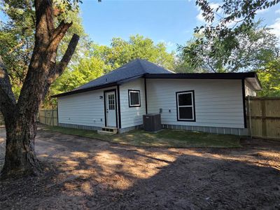 New construction Single-Family house 1745 E Cherry, Paris, TX 75460 - image