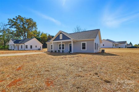 New construction Single-Family house 128 N Main St, Granite Falls, NC 28630 - image