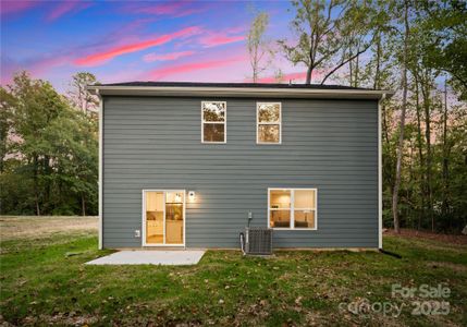New construction Single-Family house 9709 Forest Dr, Charlotte, NC 28216 - image