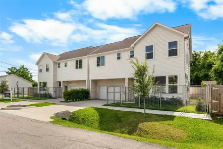 New construction Single-Family house 1806 Yates St, Houston, TX 77020 - image