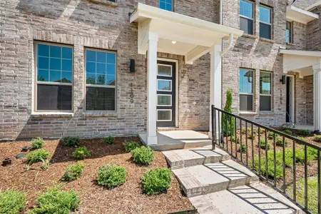 New construction Townhouse house 1109 Carnation Dr, Crowley, TX 76036 - image