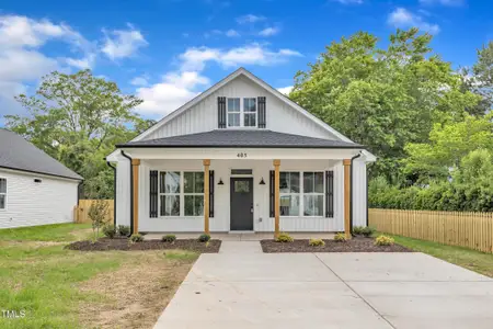 New construction Single-Family house 405 N Raiford St, Selma, NC 27576 null- photo 0