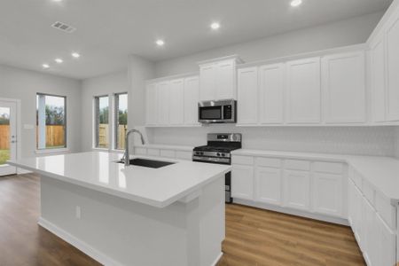 New construction Single-Family house 149 Angelina Trl, Mont Belvieu, TX 77535 plan Mallorca - image 7