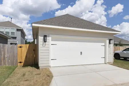 New construction Single-Family house 707 Stampede Rd, San Marcos, TX 78666 plan Oak - image 3