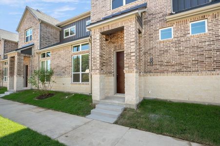 Soaring Entry, Covered Porch, Ring Doorbell, Exterior Electric Outlet