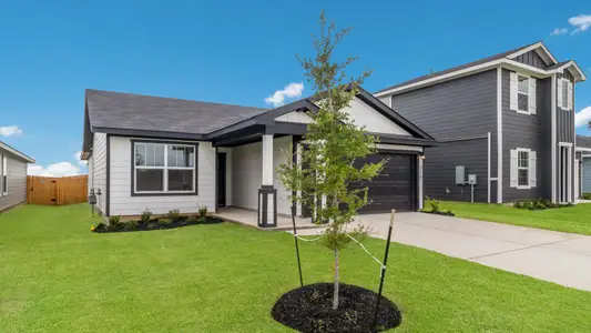 New construction Single-Family house 350 San Juan Trl, Bastrop, TX 78602 plan The Baxtor - image