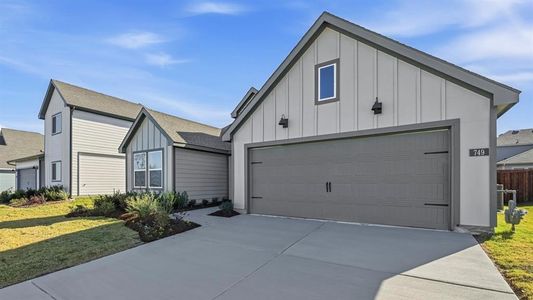 New construction Single-Family house 749 Lantana Ln, Pilot Point, TX 76258 plan Damara - image