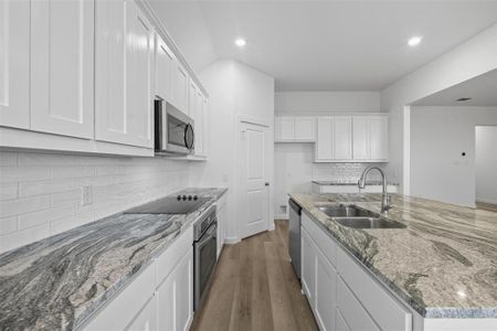 New construction Single-Family house 144 Loveta Ln, Boyd, TX 76023 plan Iverson III - image 4