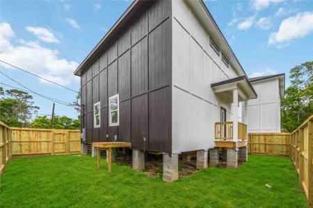 New construction Single-Family house 3804 Sayers St, Houston, TX 77026 - image