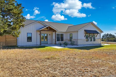 New construction Single-Family house 389 Rio Cir, Bandera, TX 78063 - image 19